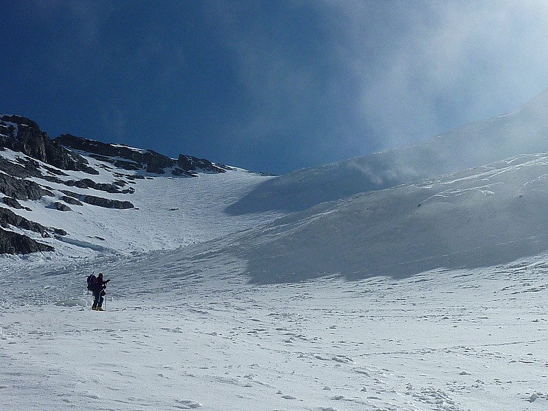 Grande Casse : Retour du ciel bleu et arrivée au mur des Grands Couloirs