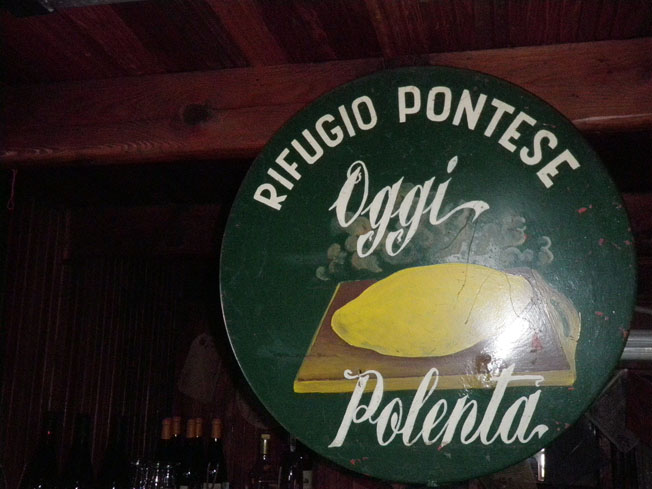 chaud dedans : chaleureux intérieur