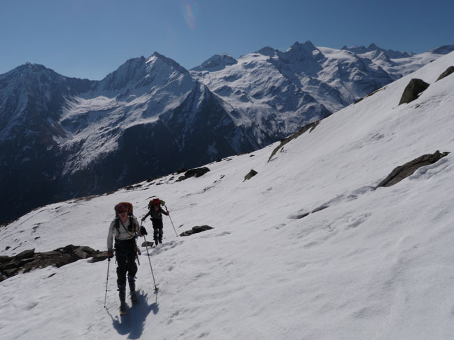 lunettes pour Anne : chaussage des skismais pas des