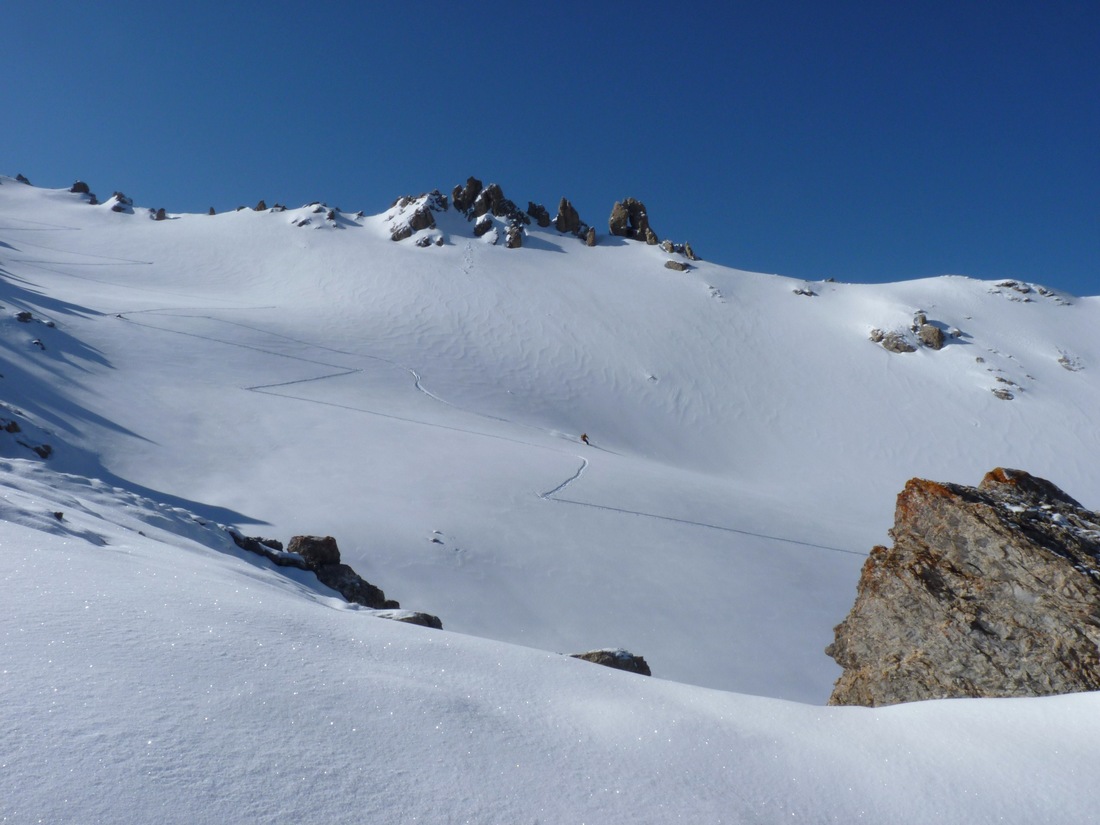 A grandes courbes : Jc teste ses nouveaux skis !