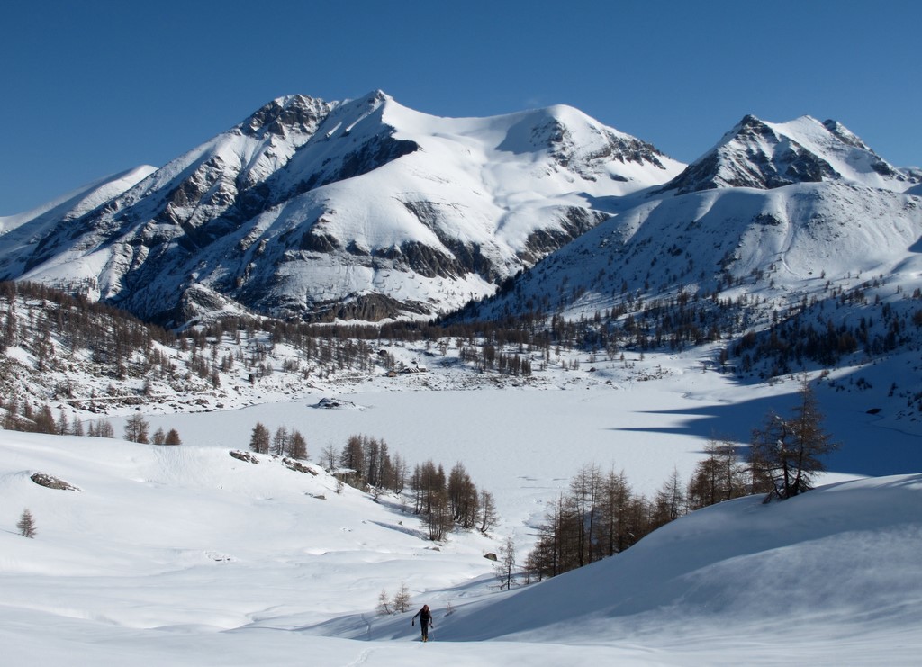 Le Lac d'Allos... : ...et le Mont Pelat