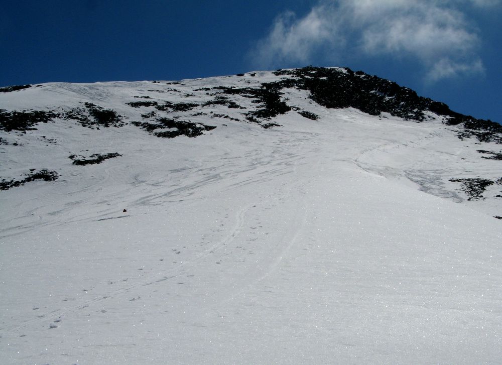 Pointe du Gros Caval : ça passe encore à ski vers le sommet