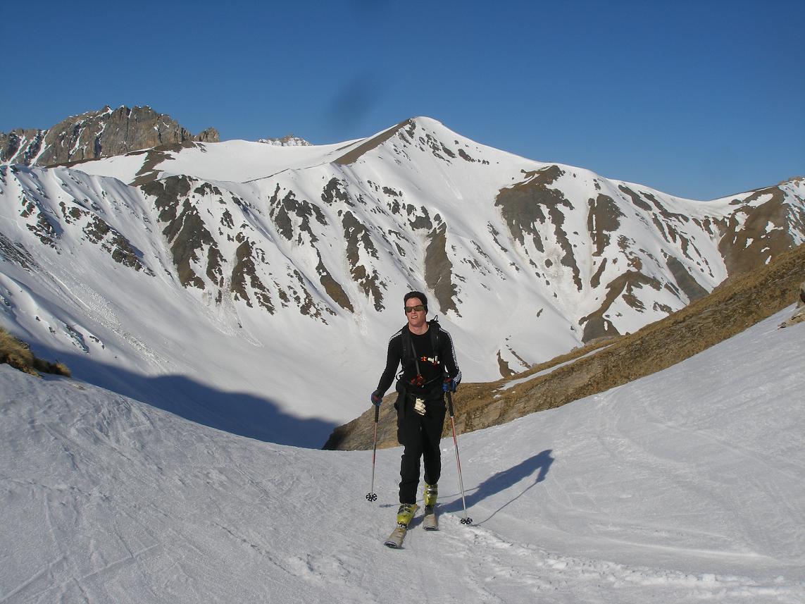 retour au soleil : devant le longet(ou tete de rissace)que l'on vient de skier