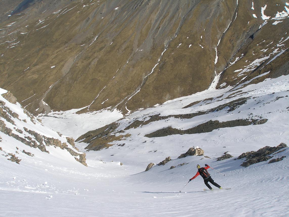descente N de roche noire : 600m pour rejoindre les sagnieres et le torrent du cristillan