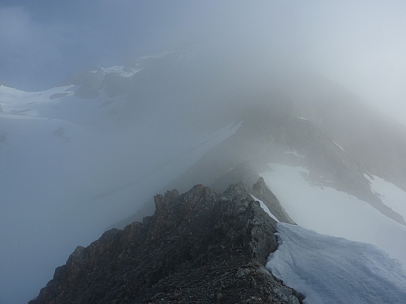 Montagne des Glaciers : Arête sèche. On déchausse