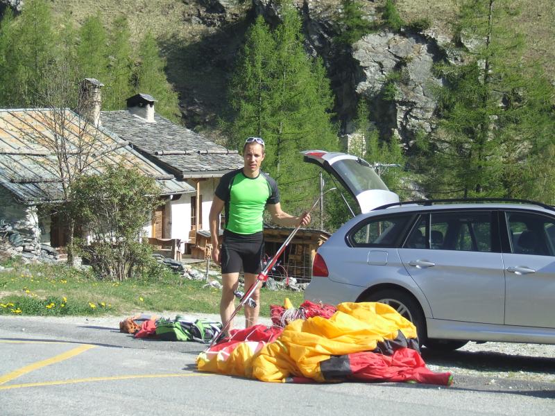 Col du midi de Bellecote : Plus qu'à plier le matos et à attendre Thomas , mais qu'est ce qu'il fou :-)) ?