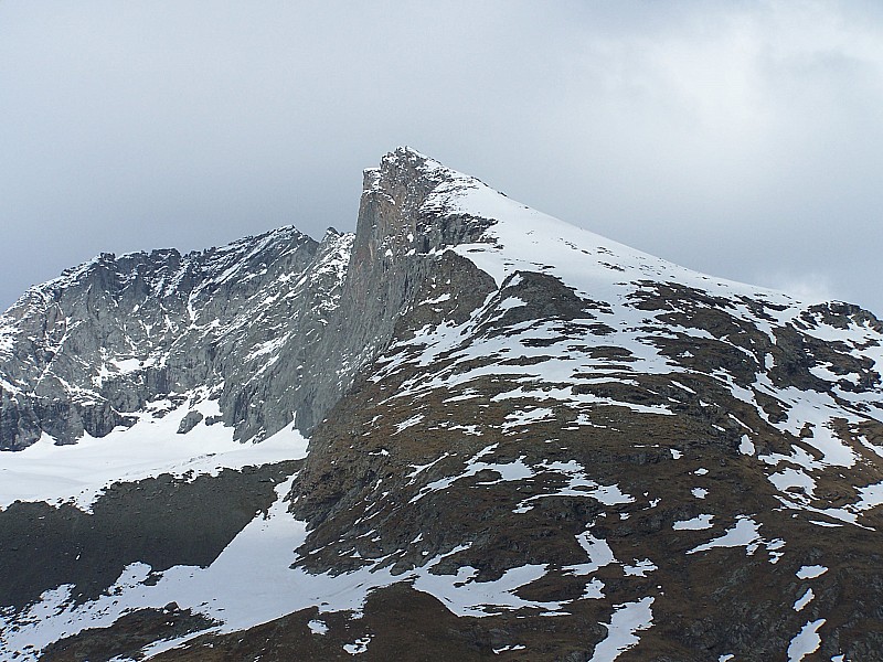 Col d'Abéron : La Béssanèse vue du refuge d'Avérole.