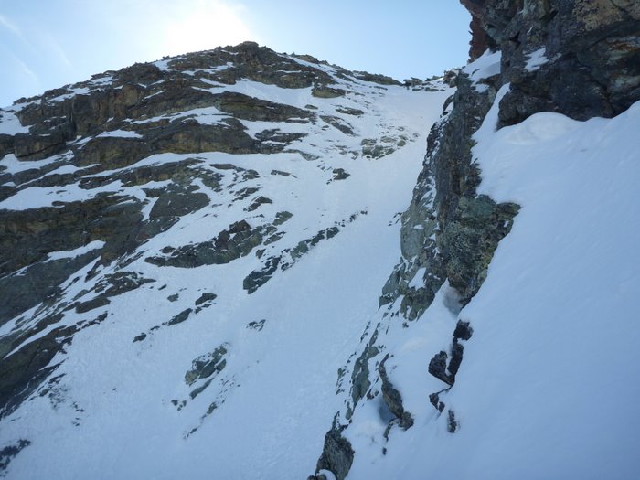 Caprera : Le couloir de sortie... a condition d'etre un peu equipe pour passer le passage mixte entre les 2 couloirs