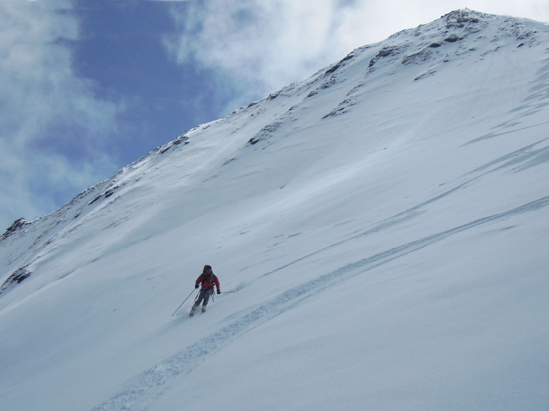 Mt Pourri : Ski **** mais gaffe aux pots + ou - masqués qui parsèment la zone.