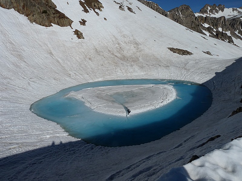 Lac de Fremamorte. : Anneau turquoise.