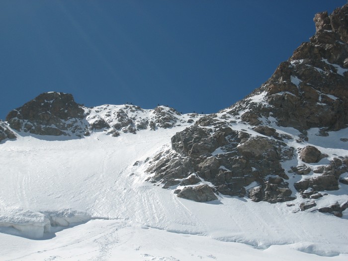 Dernière approche du sommet : Il est 13h, toujours complétement gelé, cela sera pour la prochaine fois