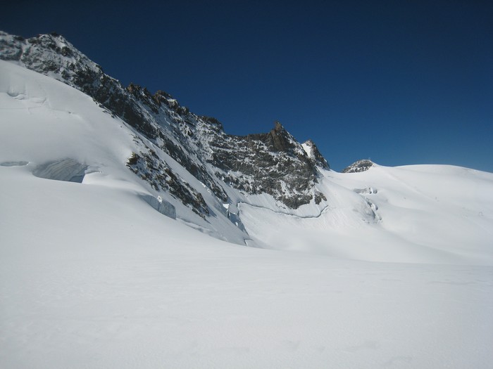 Encore une petite montée : Skiable mais toujours bien gelé