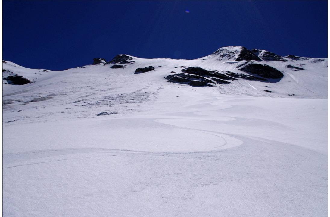 Le Ski Alpinisme : Passage moquette sous les pentes nord de la Grande-Rousse SUD... çà c'est du ski alpinsime... comme je ne peux pas m'en passer. Et vous???