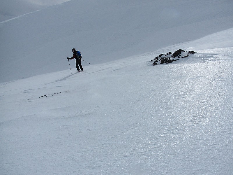 Descente : Didier dans la descente sur de la neige dure