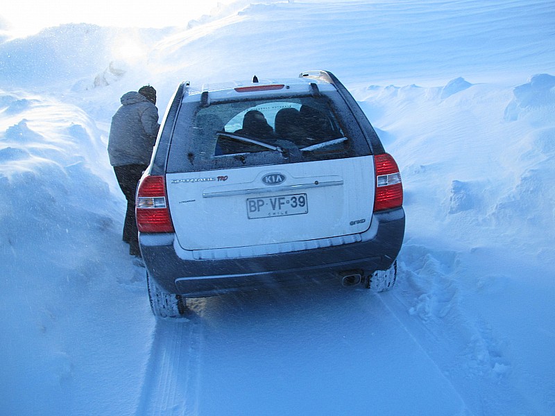 Route enneigée : Beaucoup de neige sur l'Antuco