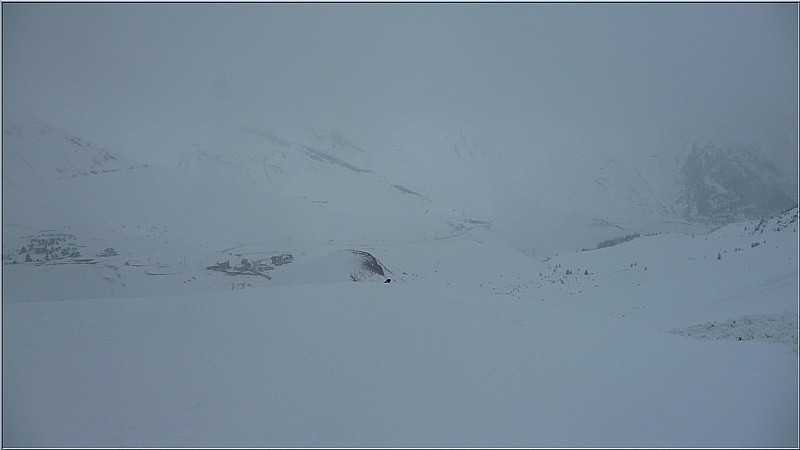 Vers le Lautaret : Vue vers le Col du Lautaret, très bon enneigement mais il faudra attendre que tout se stabilise et que la qualité de la neige s'améliore.