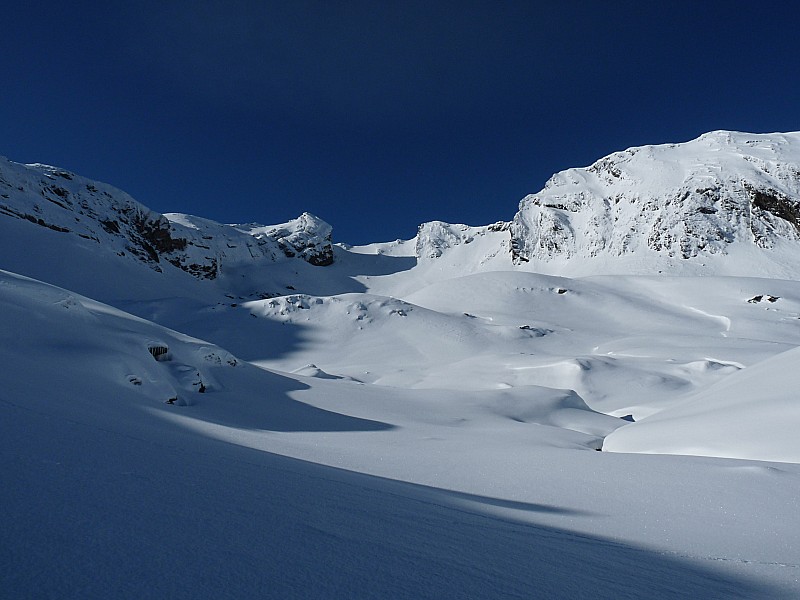 Col sans Nom : Nous avons choisi ce col pour le ski et garder du jus pour la descente, première sortie dur dur