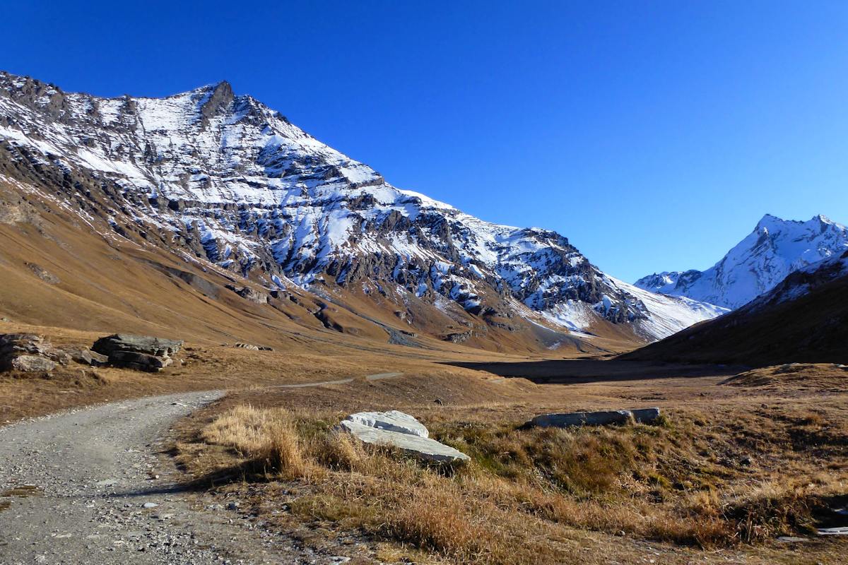 #1 La piste au départ : Pas de neige, mais un cadre superbe. La piste au départ : Pas de neige, mais un cadre superbe.