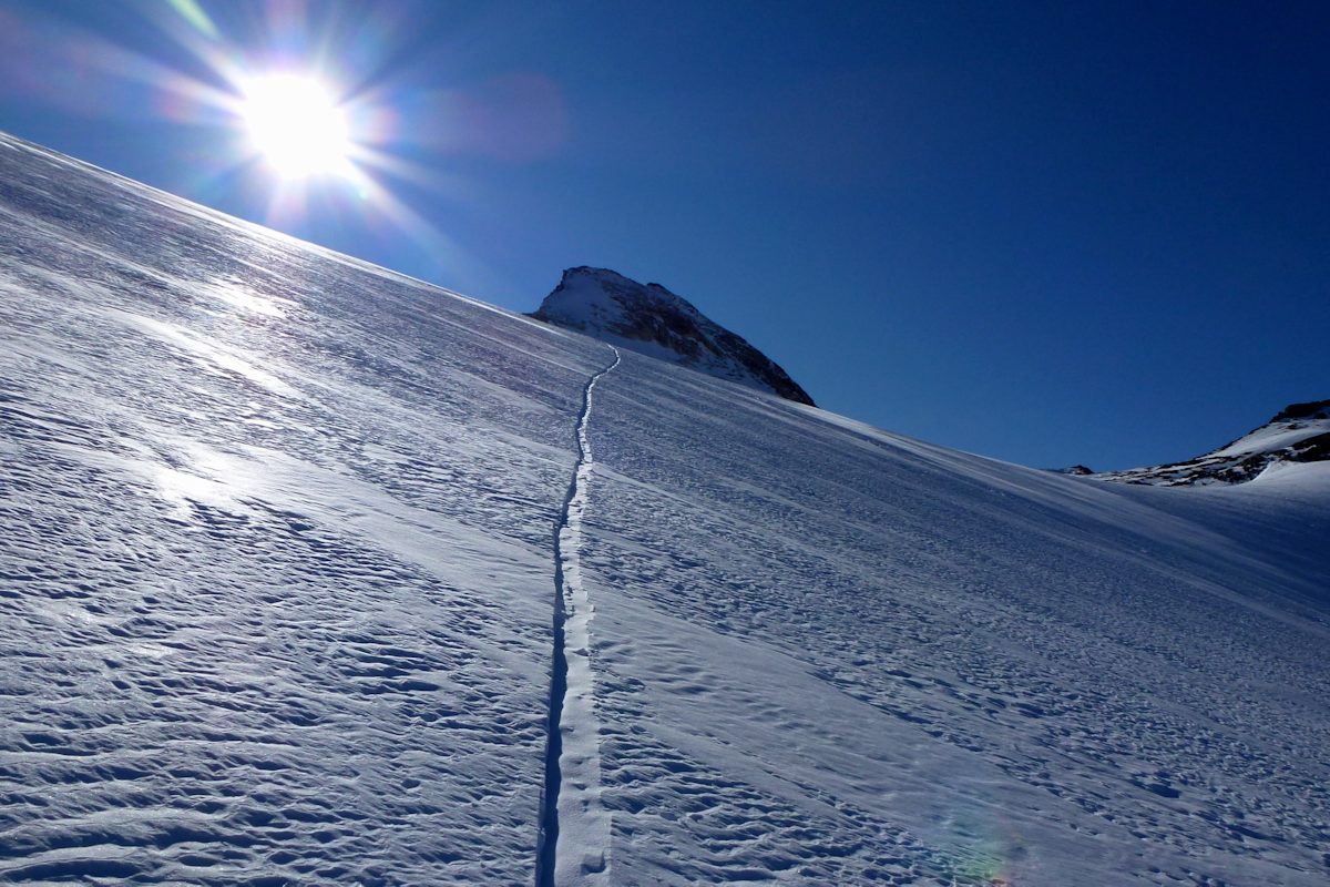 #7 Au pied de la pente finale : Dans la trace ... Au pied de la pente finale : Dans la trace ...