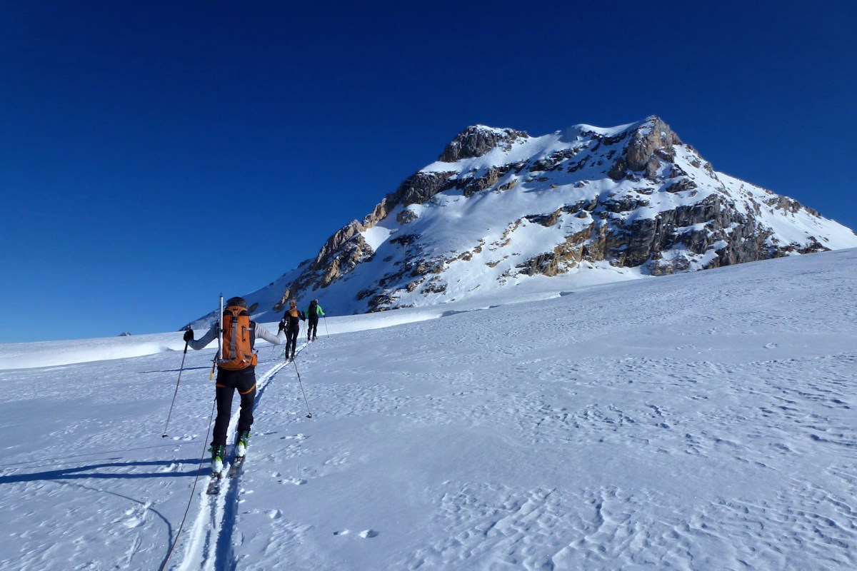 Progression encordée : Sur le glacier de Golette vers la Granta Parei face Ouest.
