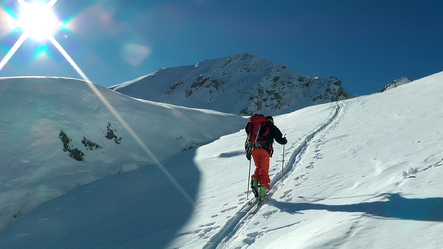 2450m : Belle poudre pour Michel pour la première rando à ski de sa vie