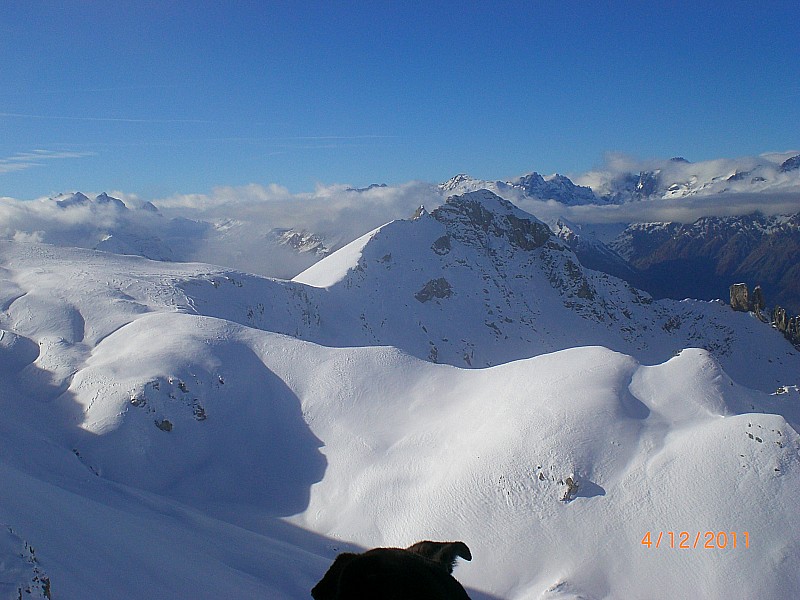 Roc de Serre Chapelle : Vue vers l'Alpavin et le Peyron.