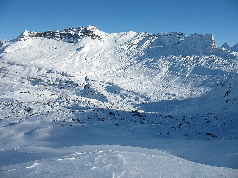 Pointe de Platé. : Regard vers les Pointes d'Anterne, Ayères...