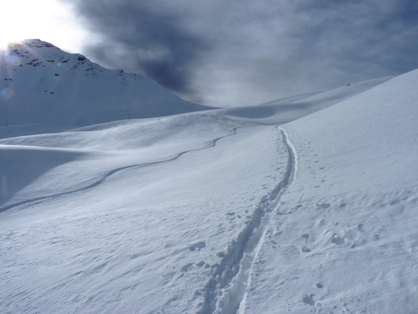 Avec les skis cailloux : Pas beaucoup de glisse