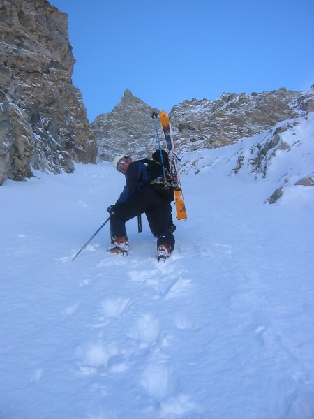 Flambeau : Il est là-haut le sommet du flambeau des Ecrins...