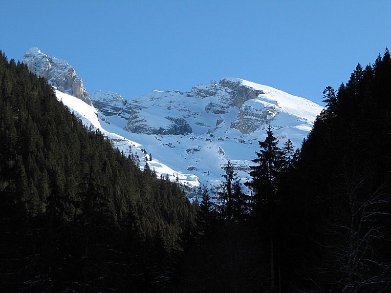 Pointe de Bella Cha : Vue partielle de la course.