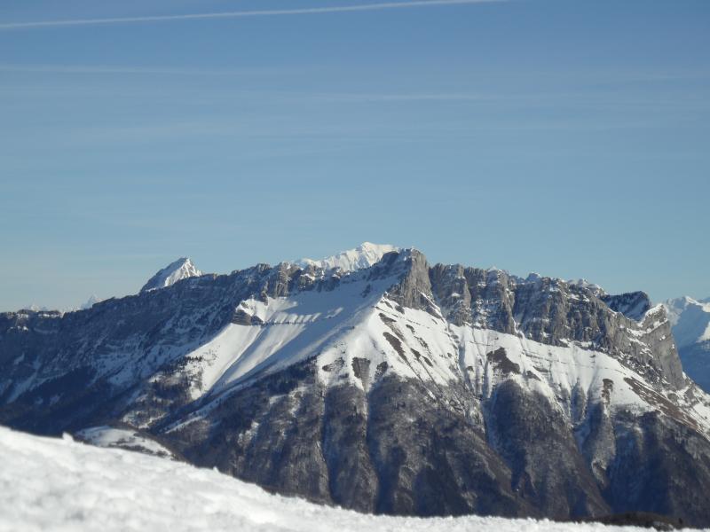 Mont-Blanc : Le Mont-Blanc caché par l'Arclusaz