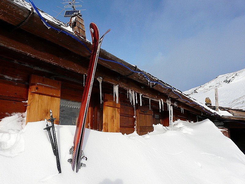 Refuge de la dent parrachée. : Lendemain de tempête, 
OK, 9h30, c'est pas très matinal mais bon, c'est le 1er de l'an.