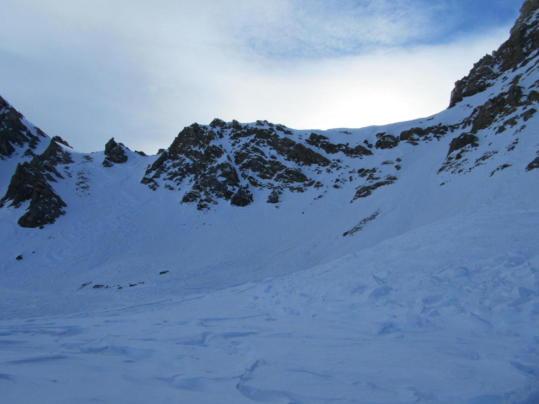Colle di Ciaslaras : neige béton, pente raide ski sur le dos à la monté