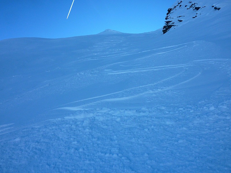 En bas de la rampe : Traces