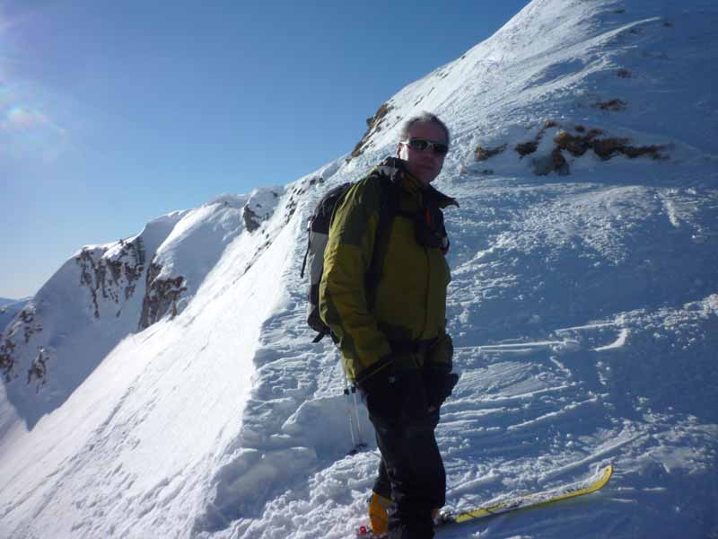 Didier au sommet. : Didier au départ de la combe.