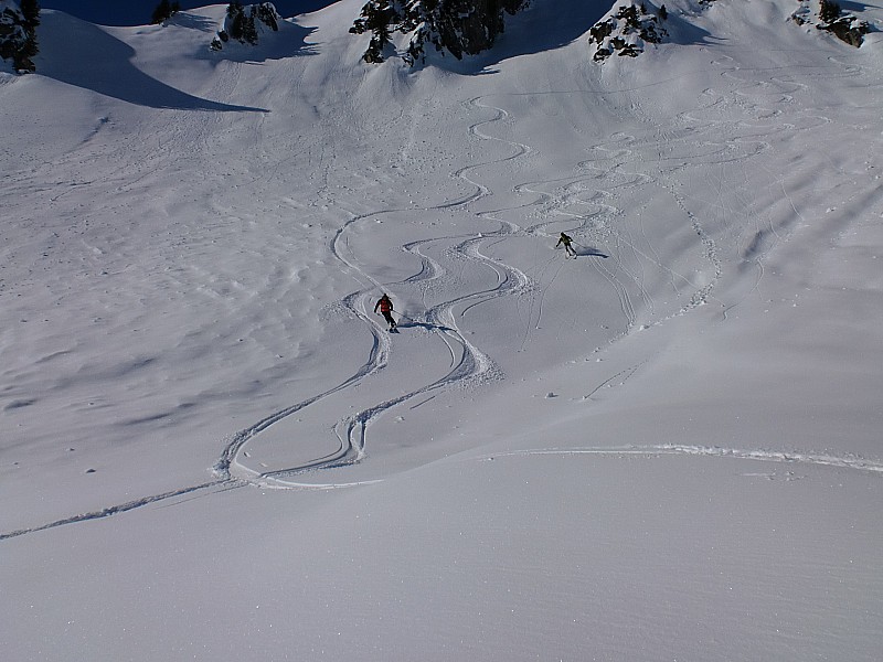 pointe des arangles : Manu et Lolo se lachent dans la première descente