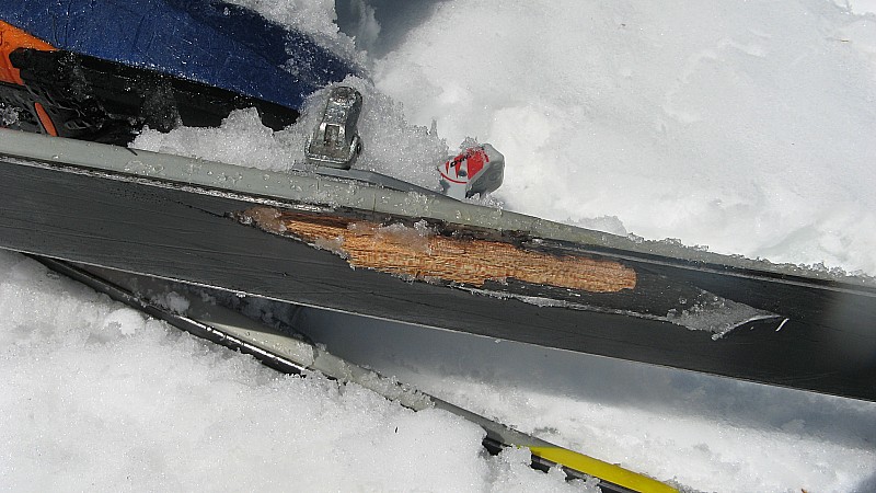 Incident technique : Un ski de Patrice à rendu l'âme!