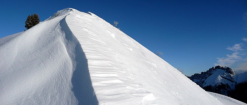 Dôme de Pravouta : Arête travaillée sous le sommet