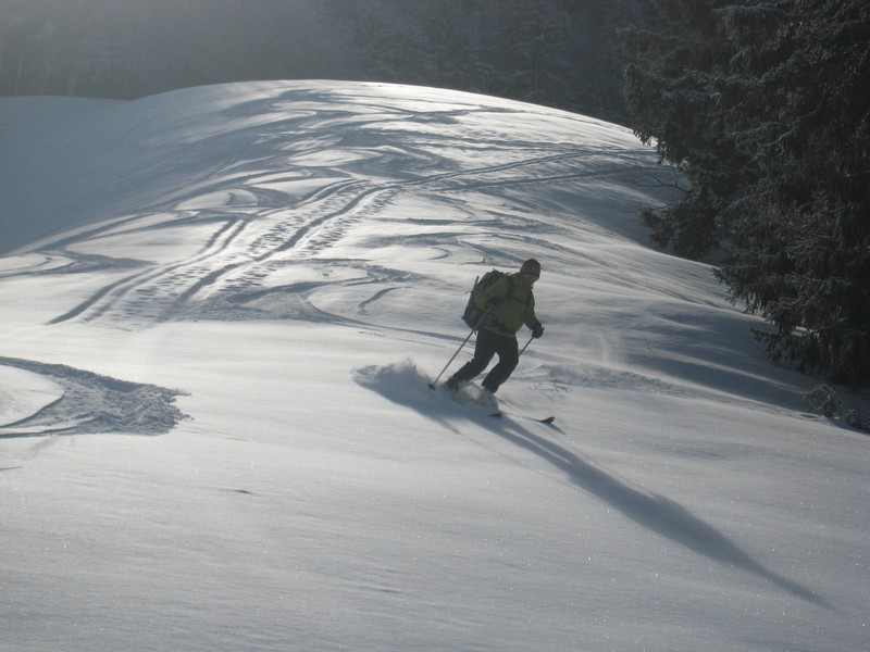Didier fait voler la poudre ! : Neige 5* sous le bec Charvet