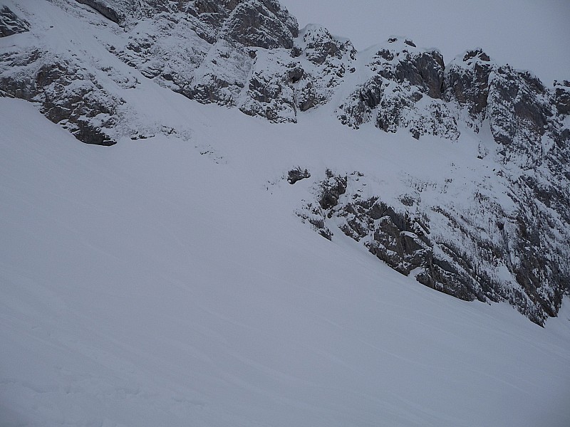 NE du mont-rachais : je découvre la couenne : déja vue d'enb bas çà a l'air tendu la rampe