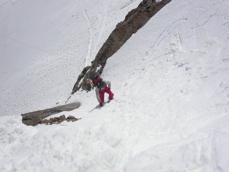 le petit passage raide : C'est court mais raide. Plus assez large pour passer en ski, bientot plus de neige :(