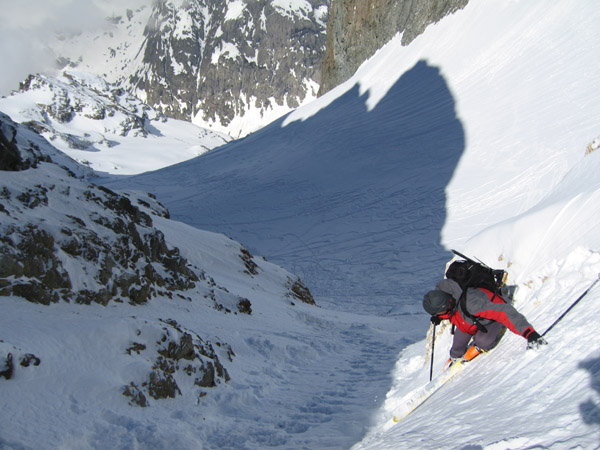 Descente du raidillon : Moms en action dans un 5.12 expo 9