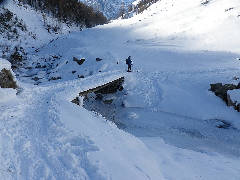 aunos : Rivière gelée