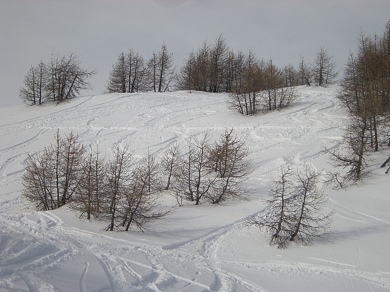 Sous le sommet : déjà skié !