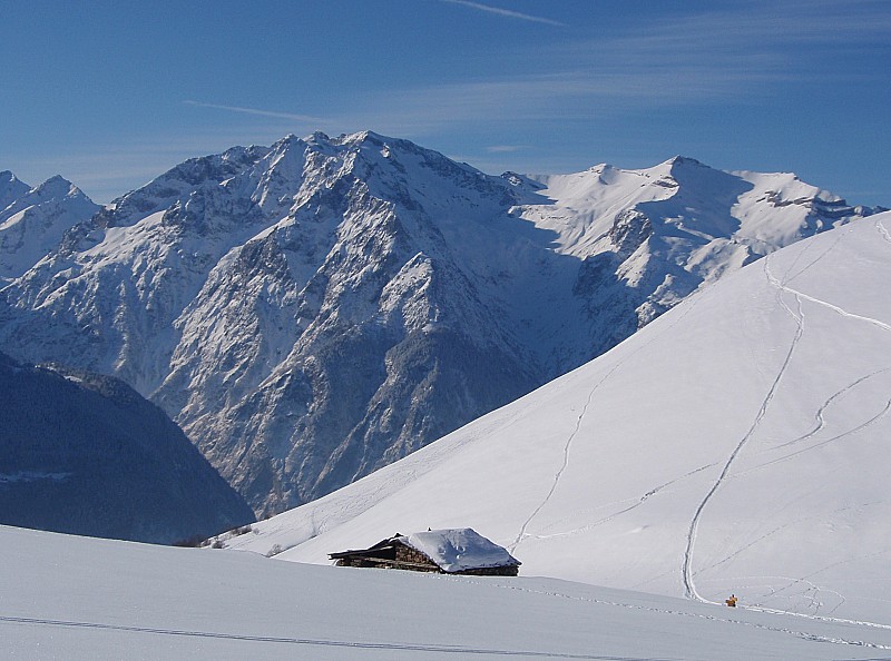 Bergerie et Rochail : Une heure 1/4 d'approche pour enfin sortir du domaine de l'Alpe d'Huez (col de Cluy)