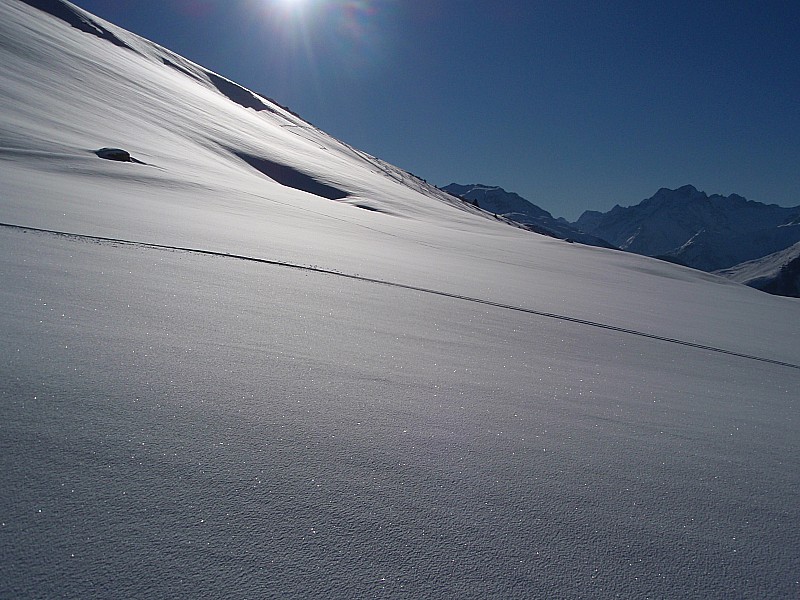 Au dessus de Cluy : En quelques mètres, après le col, l'on passe d'une piste de ski à un territoire "sauvage".