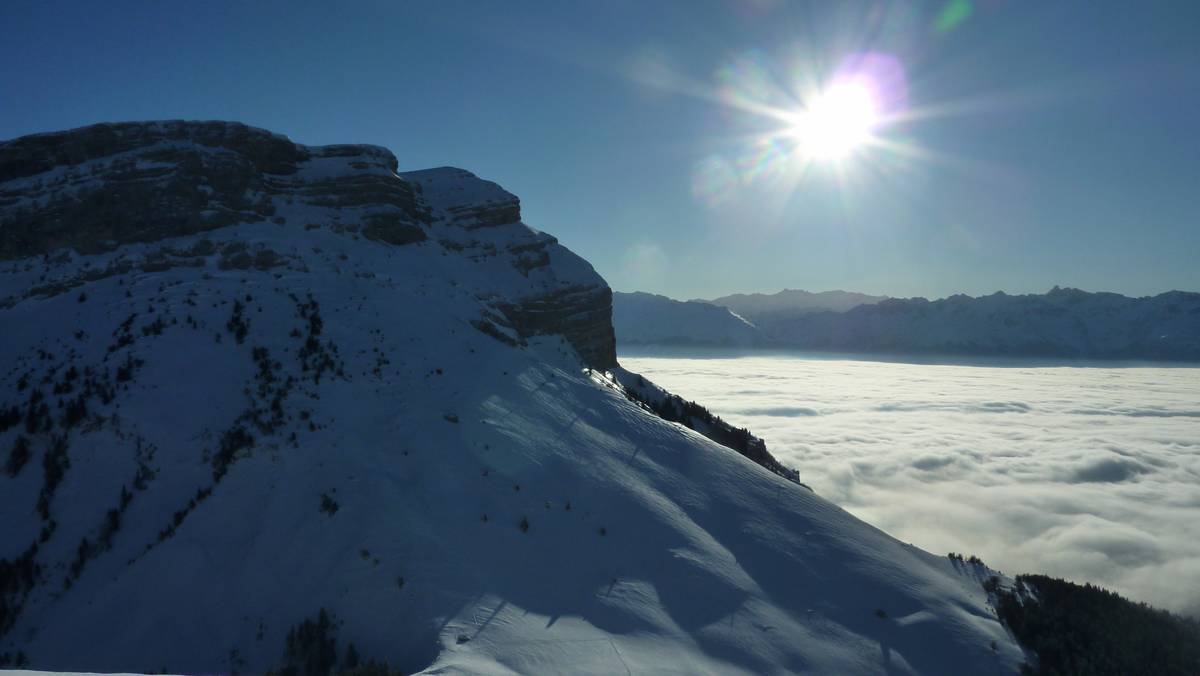 Dent de Crolles : le soleil vient lecher la prairie