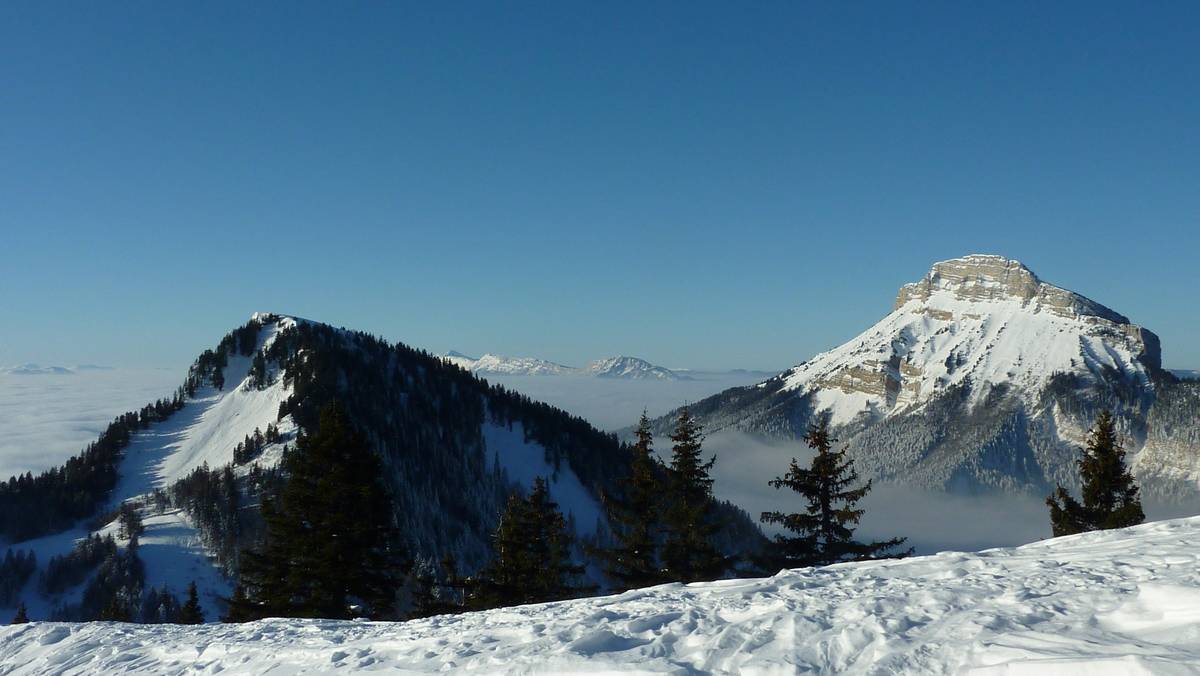 Charvet - Chamechaude : la mer de nuages est calée vers 1300m