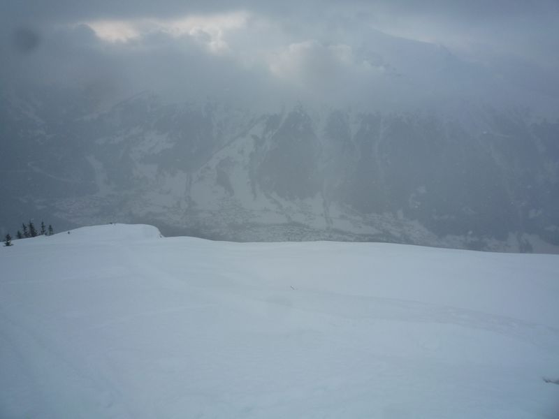 Armancette : le mont Joly et Les Contamines dans le brouillard