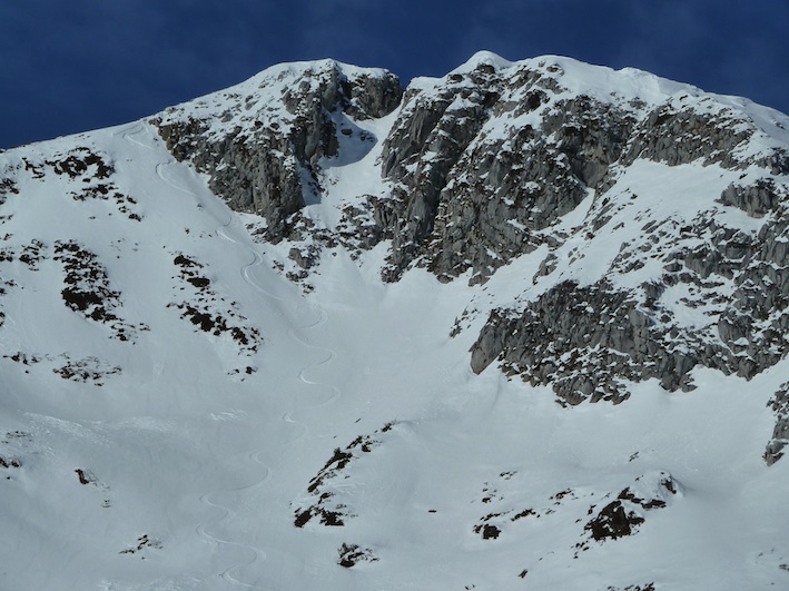 Descente du sommet : bonne pente, bonne neige